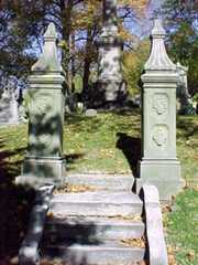 Larger memorial image loading...