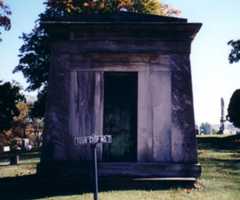 Larger memorial image loading...