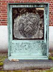 Larger memorial image loading...