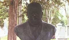 Larger memorial image loading...