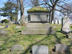 Larger memorial image loading...