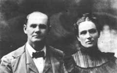 Larger memorial image loading...