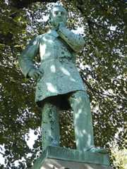 Larger memorial image loading...