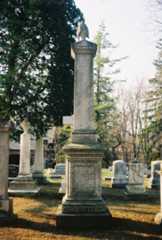 Larger memorial image loading...