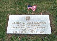 Larger memorial image loading...