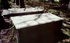 Larger memorial image loading...