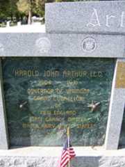 Larger memorial image loading...