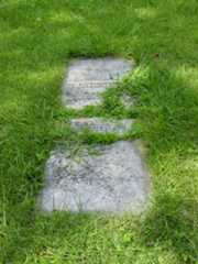 Larger memorial image loading...