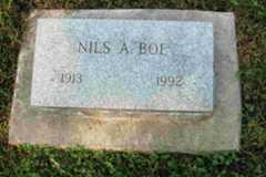 Larger memorial image loading...