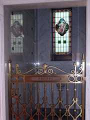 Larger memorial image loading...