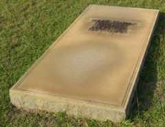 Larger memorial image loading...