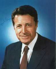 Larger memorial image loading...