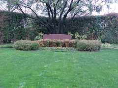 Larger memorial image loading...