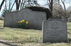 Larger memorial image loading...