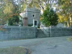 Larger memorial image loading...