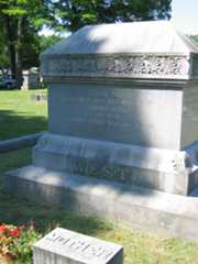 Larger memorial image loading...