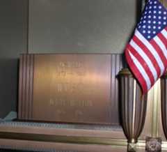 Larger memorial image loading...