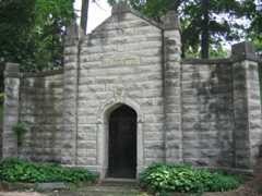 Larger memorial image loading...