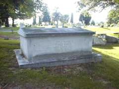 Larger memorial image loading...