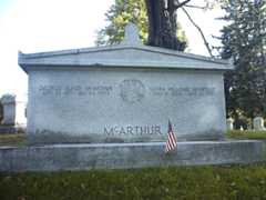 Larger memorial image loading...