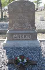 Larger memorial image loading...