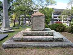 Larger memorial image loading...