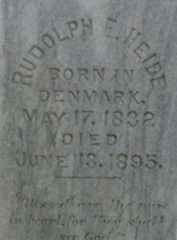 Larger memorial image loading...