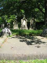 Larger memorial image loading...