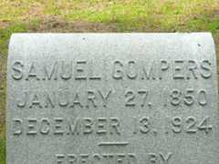 Larger memorial image loading...