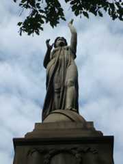 Larger memorial image loading...