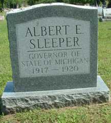 Larger memorial image loading...