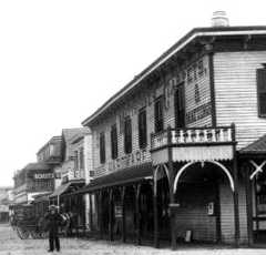 Larger memorial image loading...