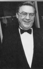 Larger memorial image loading...