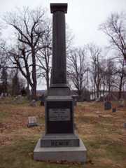 Larger memorial image loading...