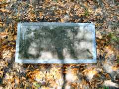 Larger memorial image loading...