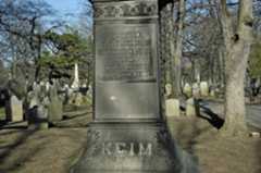 Larger memorial image loading...