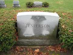 Larger memorial image loading...