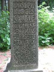 Larger memorial image loading...