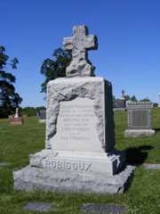 Larger memorial image loading...