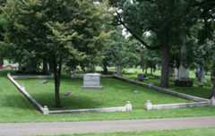 Larger memorial image loading...