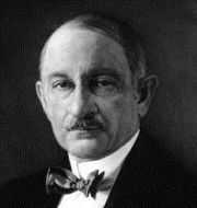 Larger memorial image loading...