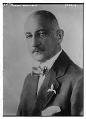 Larger memorial image loading...