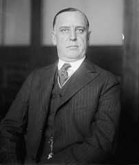 Larger memorial image loading...