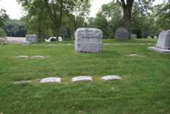 Larger memorial image loading...