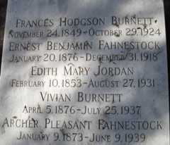 Larger memorial image loading...