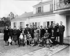 Larger memorial image loading...