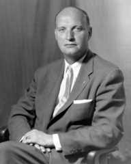 Larger memorial image loading...