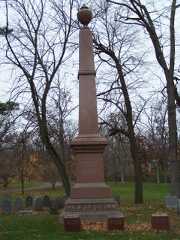 Larger memorial image loading...