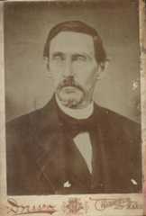 Larger memorial image loading...