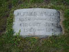 Larger memorial image loading...